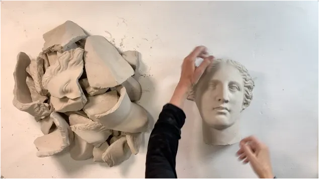 Mesa de trabajo — Carving process