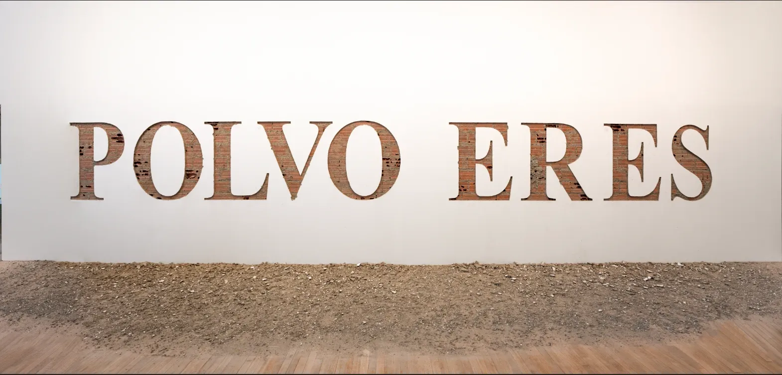 POLVO ERES — María Elvira Escallón